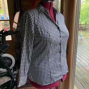 Houndstooth B&W stretch button up
